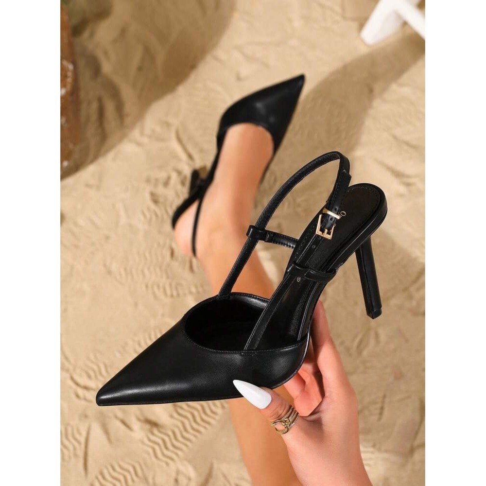 On Feet & In Love Black Patent Slingback Pointed Toe Kitten Heels Size 39